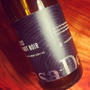 Casa-Dea Pinot Noir VQA Prince Edward County 2013 Casa-Dea Pinot Noir VQA Prince Edward County 2013