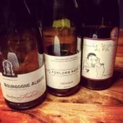 Qu'est-ce qu'on boit - Du vin pâle